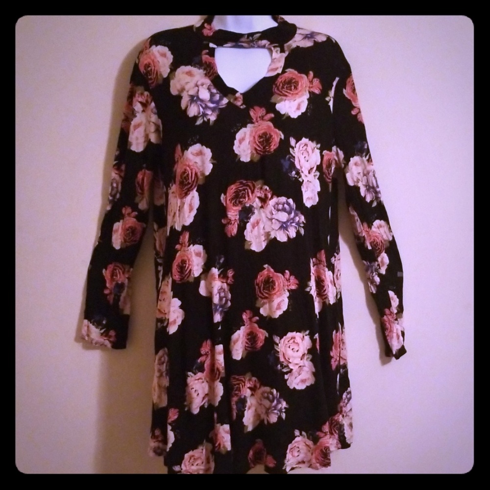 PRICE DROP!! Oddy Lovely floral choker dress